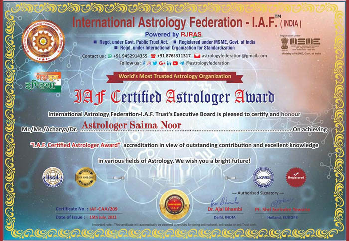 Famous Lady Astrologer Khalida Hussain